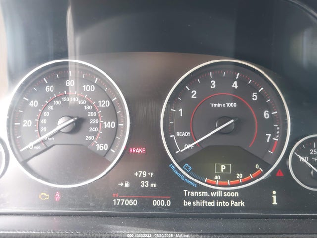 WBA8B9G51HNU51338 BMW 2017