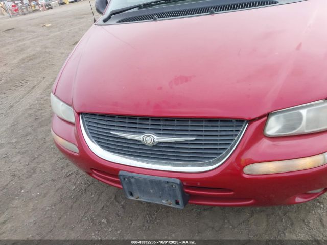 1999 CHRYSLER TOWN & COUNTRY 1C4GT64L6XB803276 Photo 5