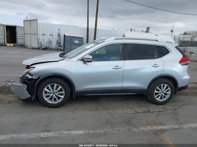 Nissan 2017 2017 KNMAT2MT5HP515235 Image 14