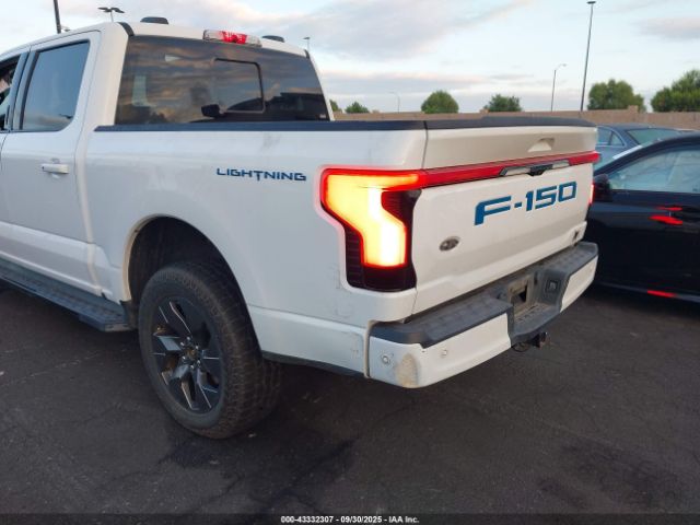 2022 FORD F-150 LIGHTNING 1FT6W1EV7NWG05527 Photo 2