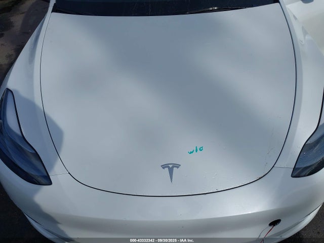 2025 Tesla Model Y Long Range Dual Motor All-wheel Drive მანქანა იყიდება აუქციონზე, vin: 7SAYGDEE8SF295138, აუქციონის ნომერი: 43332342