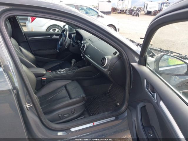 2017 AUDI A3 WAUJ8GFF4H1014326 Photo 4