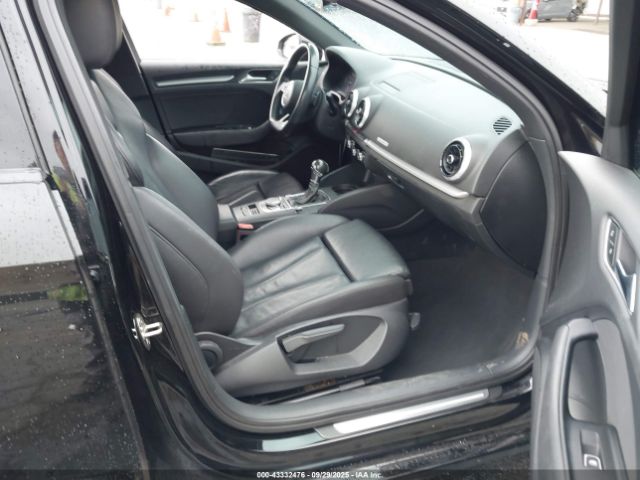 2018 AUDI A3 WAUB8GFF5J1017679 Photo 4