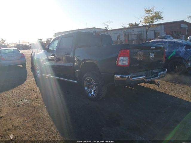 2019 RAM 1500 1C6RRFFG3KN818677 Photo 2