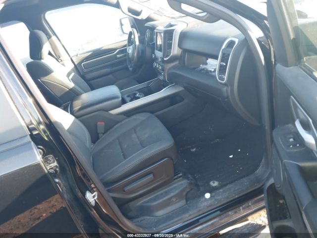 2019 RAM 1500 1C6RRFFG3KN818677 Photo 4