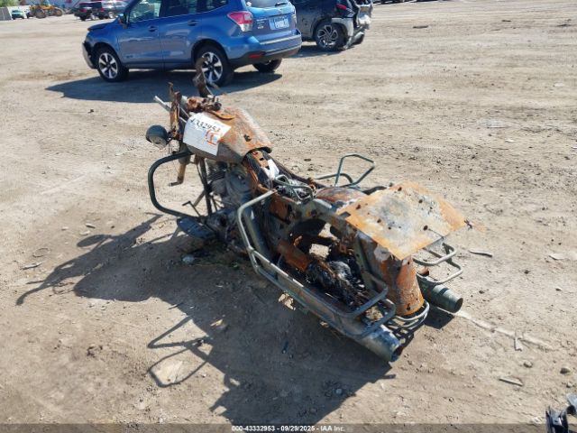 2005 HARLEY-DAVIDSON FLHTCUI 1HD1FCW155Y651667 Photo 2