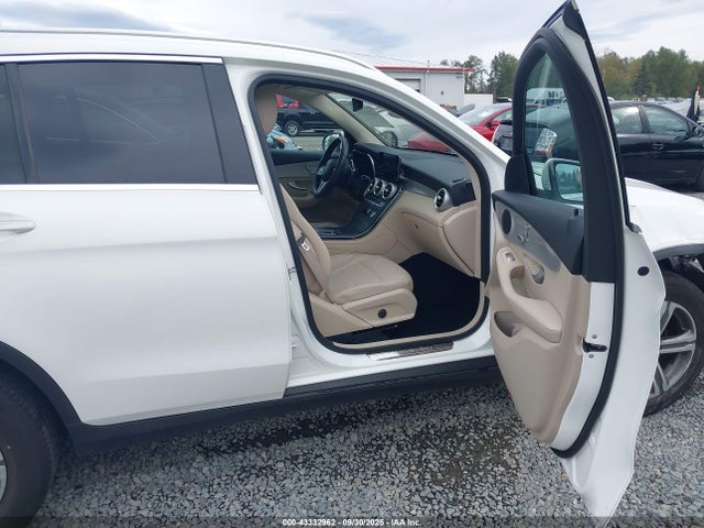W1N0G8EB3NG116885 Mercedes-Benz m274
