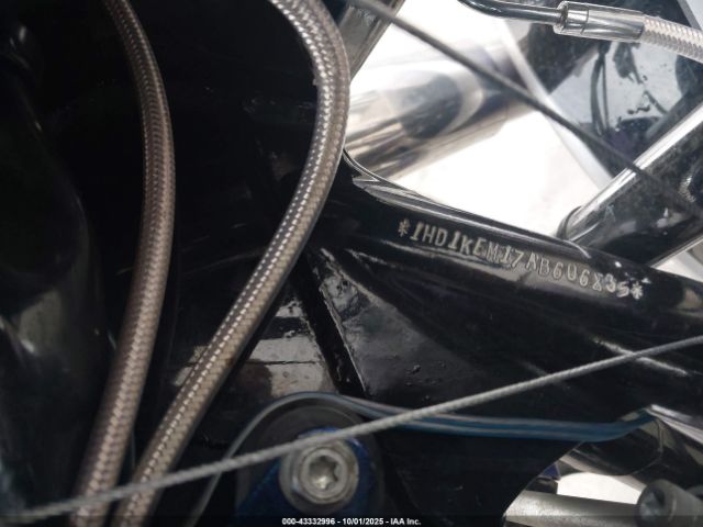 2010 HARLEY-DAVIDSON FLHTK 1HD1KEM17AB606835 Photo 9