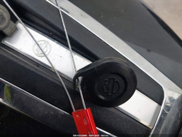 2010 HARLEY-DAVIDSON FLHTK 1HD1KEM17AB606835 Photo 10