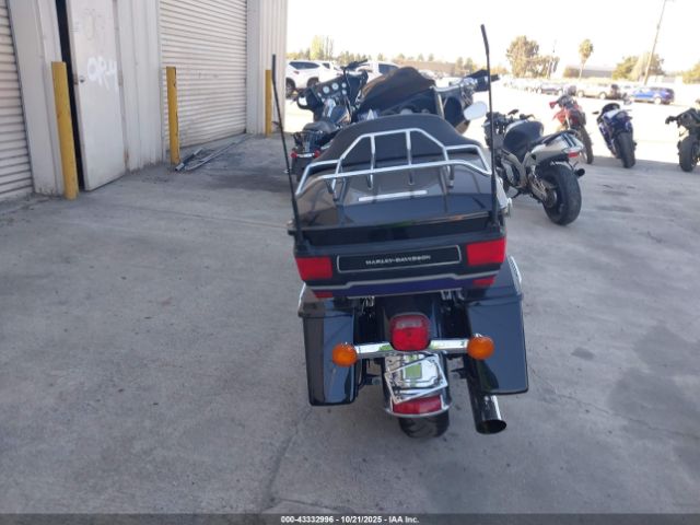 2010 HARLEY-DAVIDSON FLHTK 1HD1KEM17AB606835 Photo 5