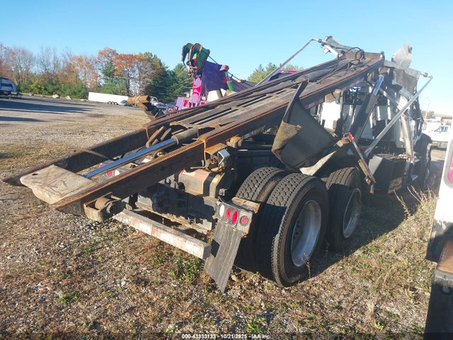 Mack Granite 2023 1M2GR4GC7PM027741 Image 4