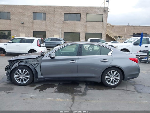 JN1BV7AP2FM347882 Infiniti 2015