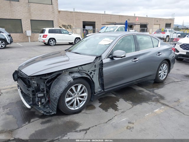 JN1BV7AP2FM347882 Infiniti 2015