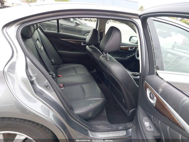 JN1BV7AP2FM347882 Infiniti 2015