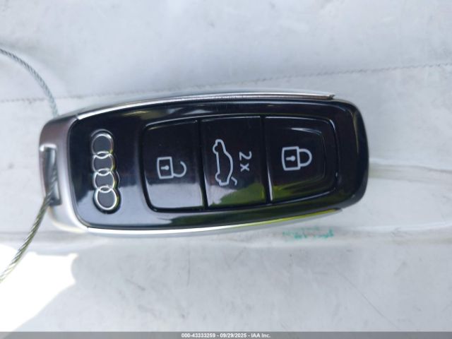 2022 AUDI E-TRON GT WAUFJBFW3N7007812 Photo 10