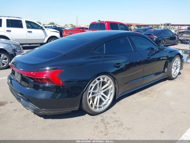 2022 AUDI E-TRON GT WAUFJBFW3N7007812 Photo 3