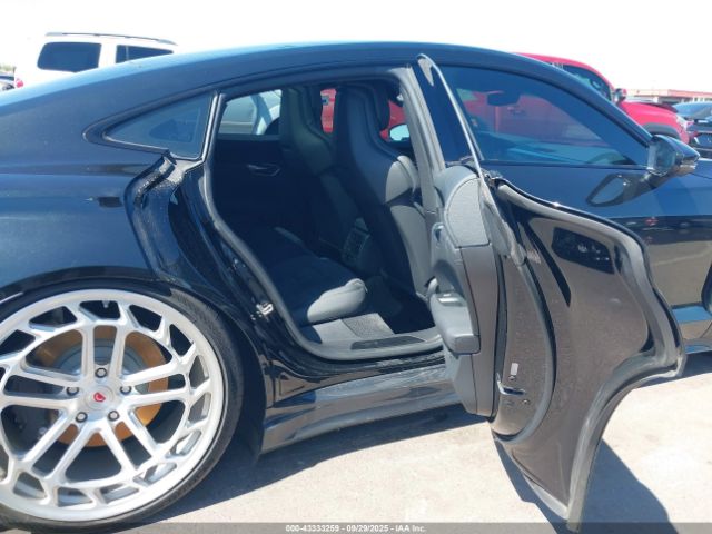 2022 AUDI E-TRON GT WAUFJBFW3N7007812 Photo 7