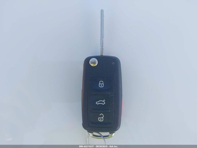 Volkswagen Eos 2014 WVWFW8AH3EV000404 Image 11