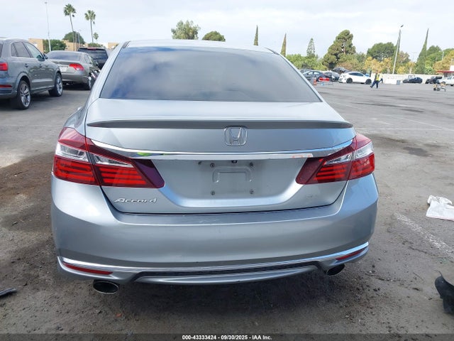 Honda k24w1 2017 1HGCR2F59HA061176 Image 17