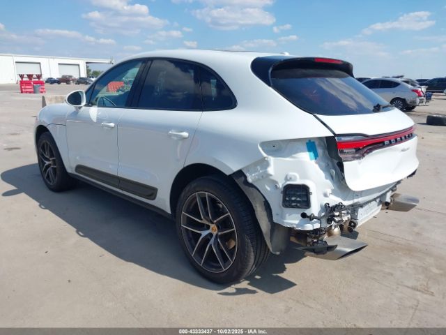 2024 PORSCHE MACAN WP1AA2A53RLB17492 Photo 2