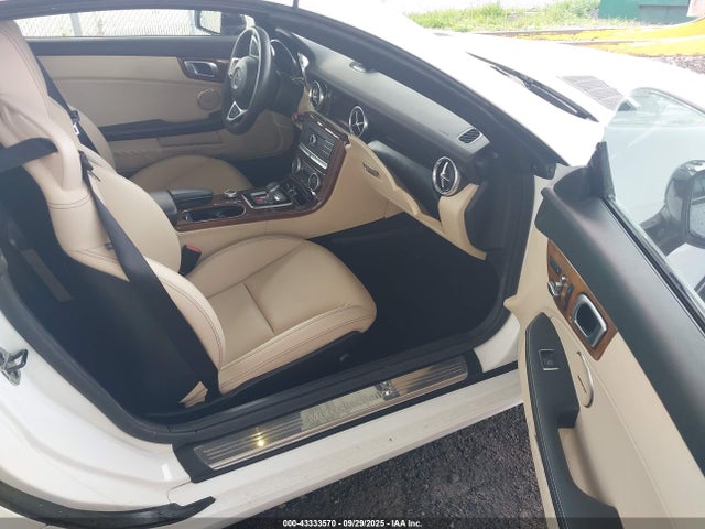 2019 MERCEDES-BENZ SLC 300 WDDPK3JAXKF159423 Photo 4