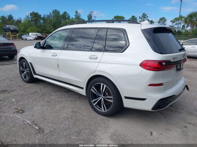 2022 BMW X7 5UXCW2C05N9K01283 Photo 2