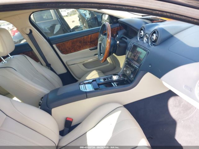 2014 JAGUAR XJ SAJWA1GTXEMV62793 Photo 4