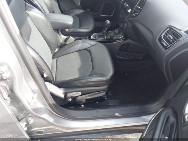 2019 JEEP COMPASS 3C4NJDBB5KT593059 Photo 4