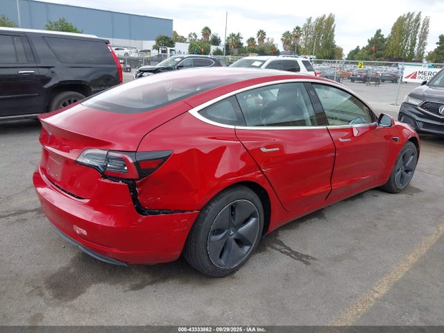 2018 TESLA MODEL 3 5YJ3E1EA1JF016832 Photo 3