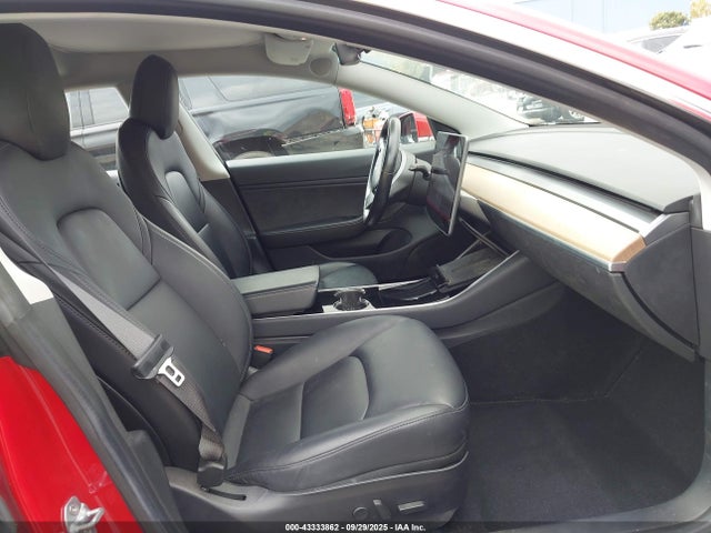 2018 TESLA MODEL 3 5YJ3E1EA1JF016832 Photo 4