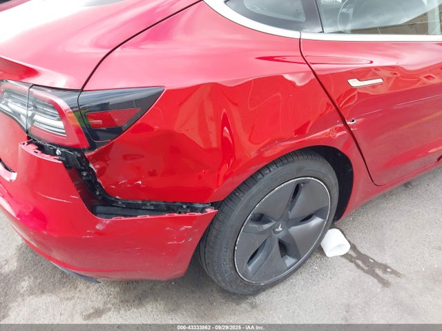 2018 TESLA MODEL 3 5YJ3E1EA1JF016832 Photo 5