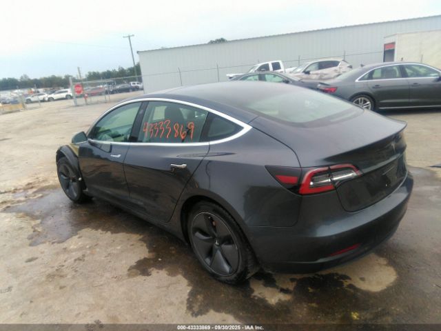 2018 TESLA MODEL 3 5YJ3E1EA6JF052757 Photo 2