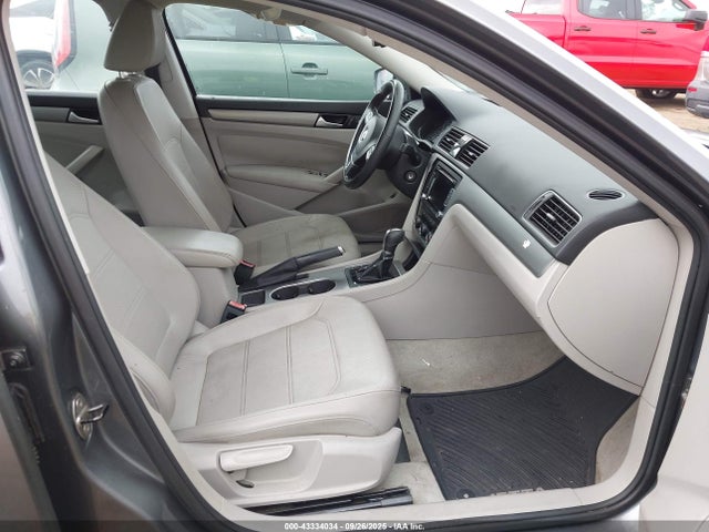 Volkswagen 2014 2014 1VWBT7A34EC032986 Image 5