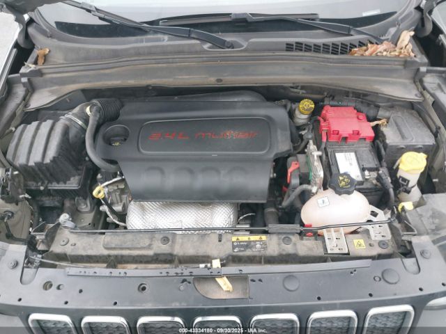 2021 JEEP RENEGADE ZACNJCAB6MPM29693 Photo 9