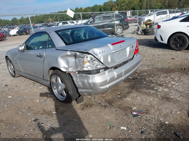 1999 MERCEDES-BENZ SLK 230 WDBKK47F8XF090248 Photo 2
