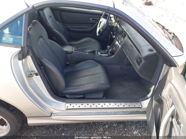 1999 MERCEDES-BENZ SLK 230 WDBKK47F8XF090248 Photo 7