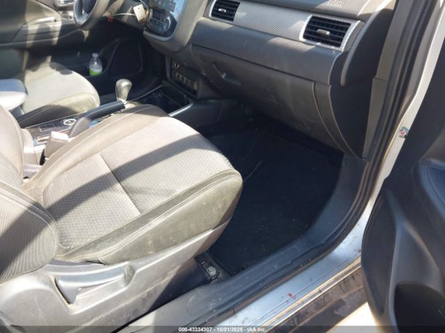 2018 MITSUBISHI OUTLANDER JA4AZ3A33JJ005316 Photo 4