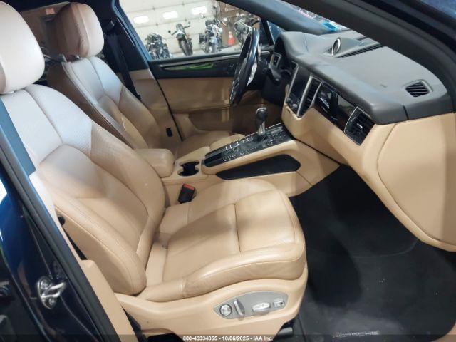 2017 PORSCHE MACAN WP1AA2A50HLB81486 Photo 4