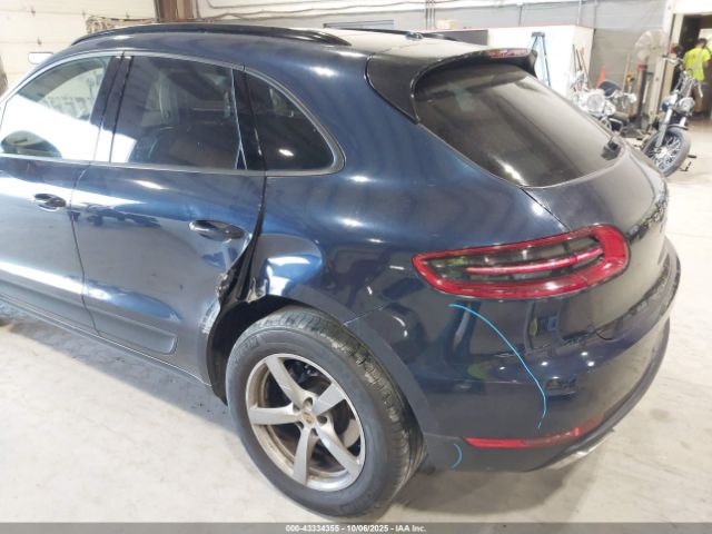 2017 PORSCHE MACAN WP1AA2A50HLB81486 Photo 5