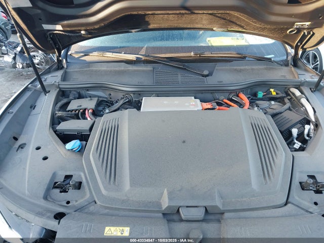 2019 AUDI E-TRON WA1VAAGE7KB024131 Photo 9