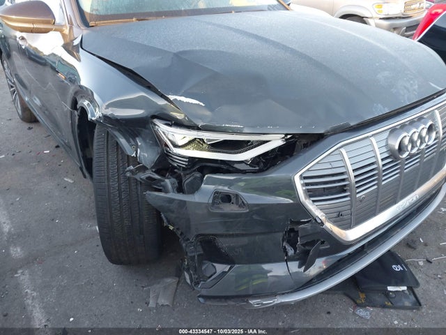 2019 AUDI E-TRON WA1VAAGE7KB024131 Photo 5