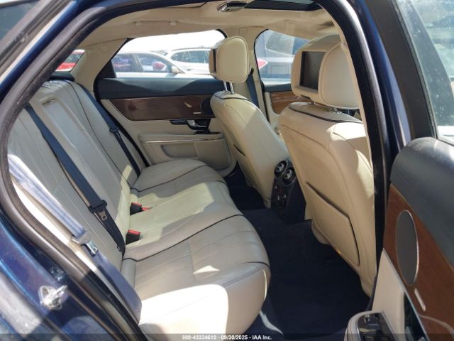 2010 JAGUAR XJ SUPER V8 SAJWA1GE4AMV00124 Photo 7