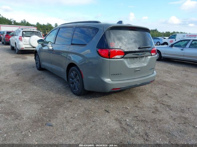 2020 CHRYSLER PACIFICA HYBRID 2C4RC1L71LR258003 Photo 2