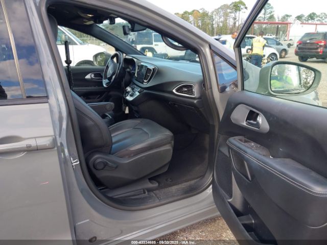 2020 CHRYSLER PACIFICA HYBRID 2C4RC1L71LR258003 Photo 4