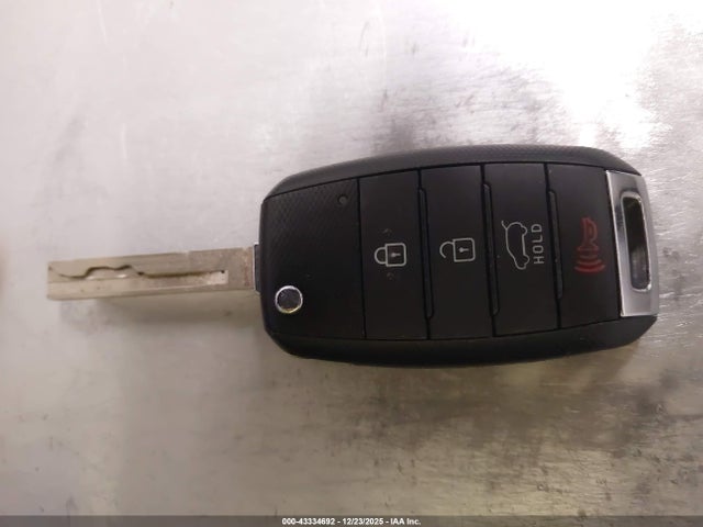 5XYPG4A39LG640720 KIA Sorento 2.4l Lx