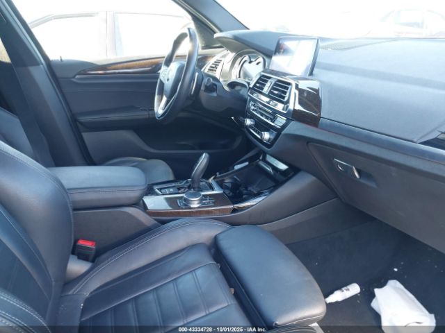 2019 BMW X3 5UXTR9C50KLR05532 Photo 4