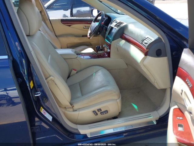 2011 LEXUS LS 460 JTHBL5EF5B5103266 Photo 4