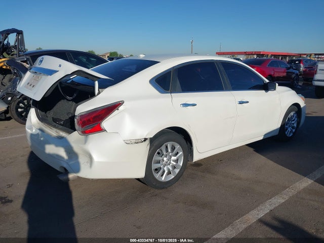 Nissan Altima 2015 1N4AL3AP0FC443058 Image 4
