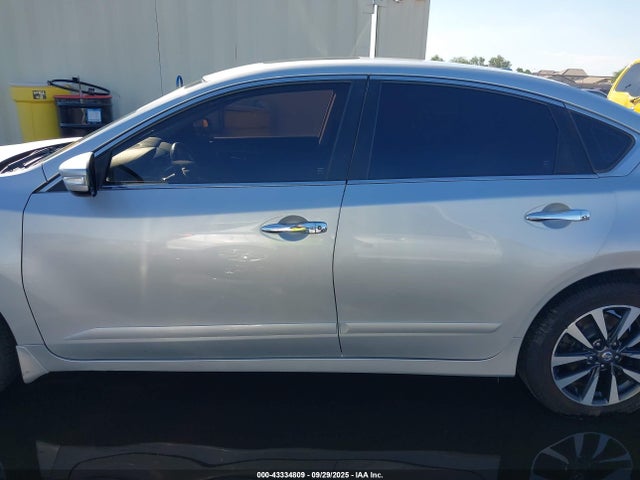 Nissan Altima 2017 1N4AL3AP1HC157402 Image 14