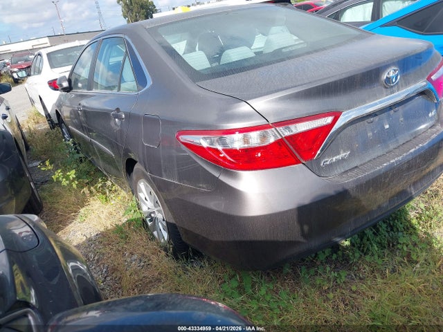 2017 TOYOTA CAMRY 4T1BF1FK4HU703946 Photo 2